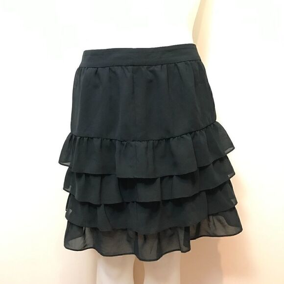 Chiffon Black Three tired Skirt 💚🌻 - Picture 2 of 6